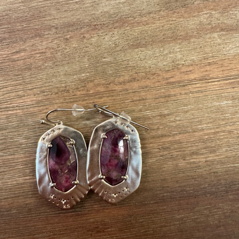 Kendra Scott Anna Maroon Jade Drop Earrings - Picture 2 of 2